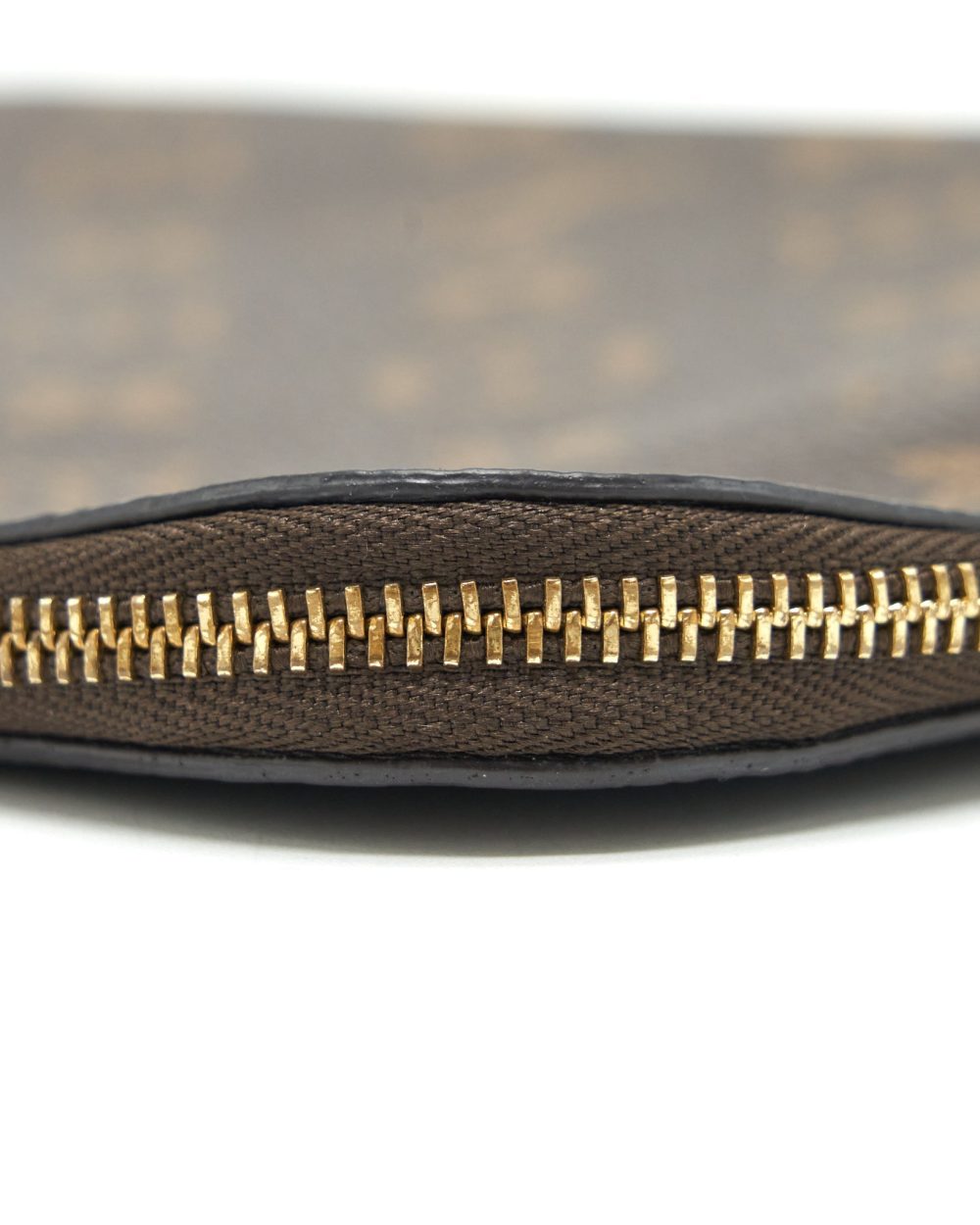 AAA Replica Louis Vuitton LV ETUI VOYAGE PM POUCH MONOGRAM CANVAS GHW