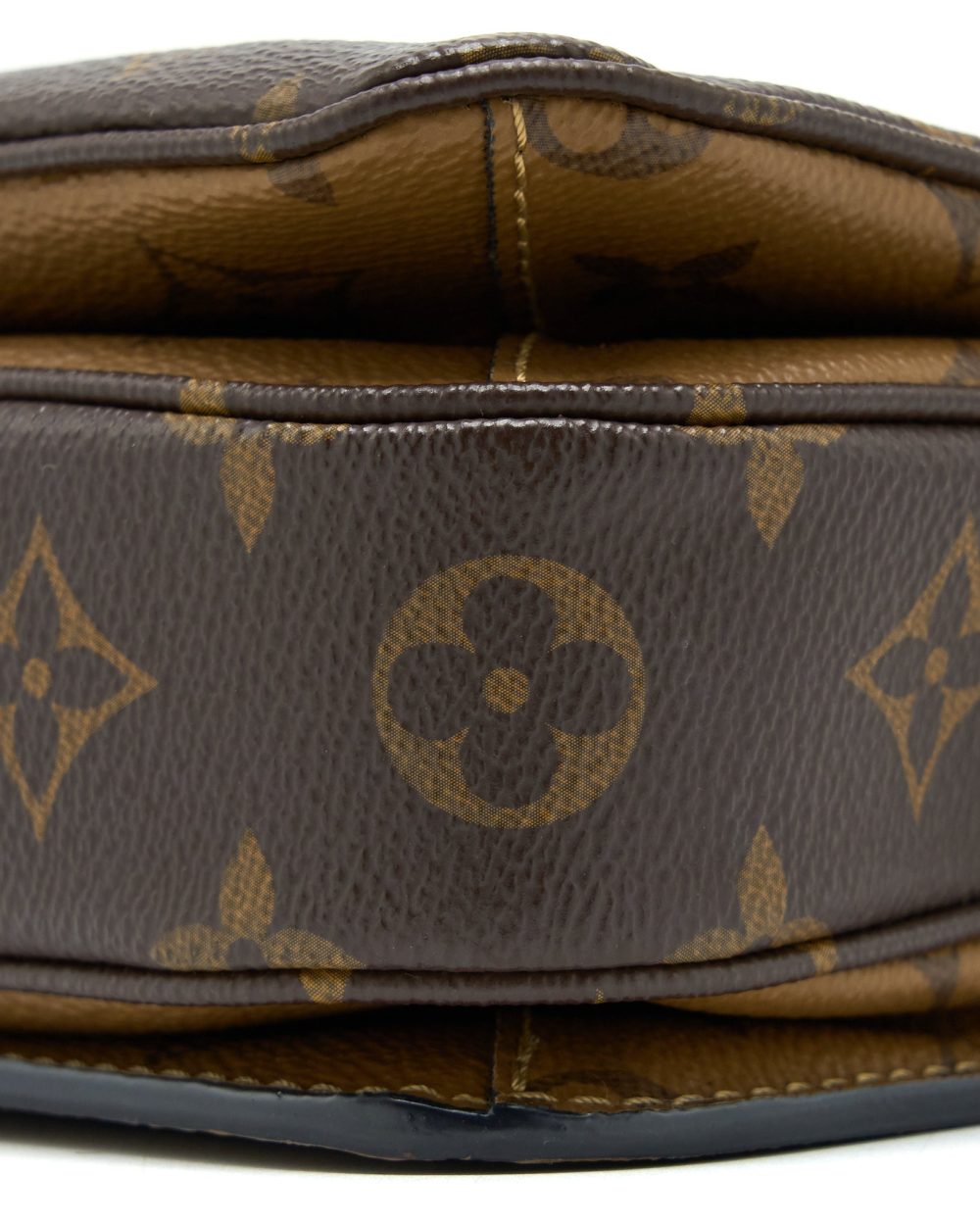 AAA Replica Louis Vuitton LV POCHETTE METIS MONOGRAM REVERSE CANVAS GHW