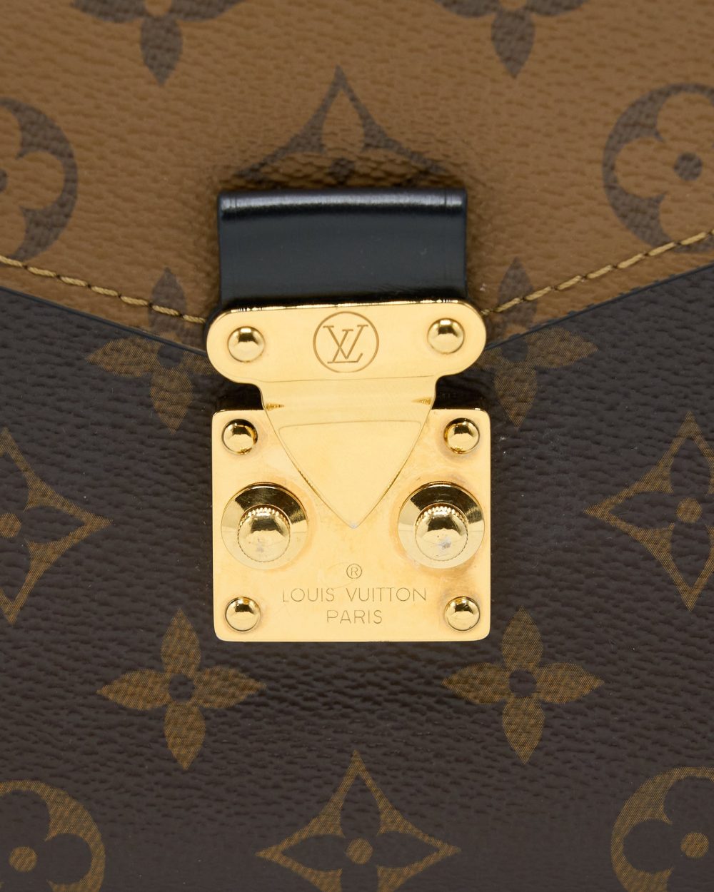 AAA Replica Louis Vuitton LV POCHETTE METIS MONOGRAM REVERSE CANVAS GHW