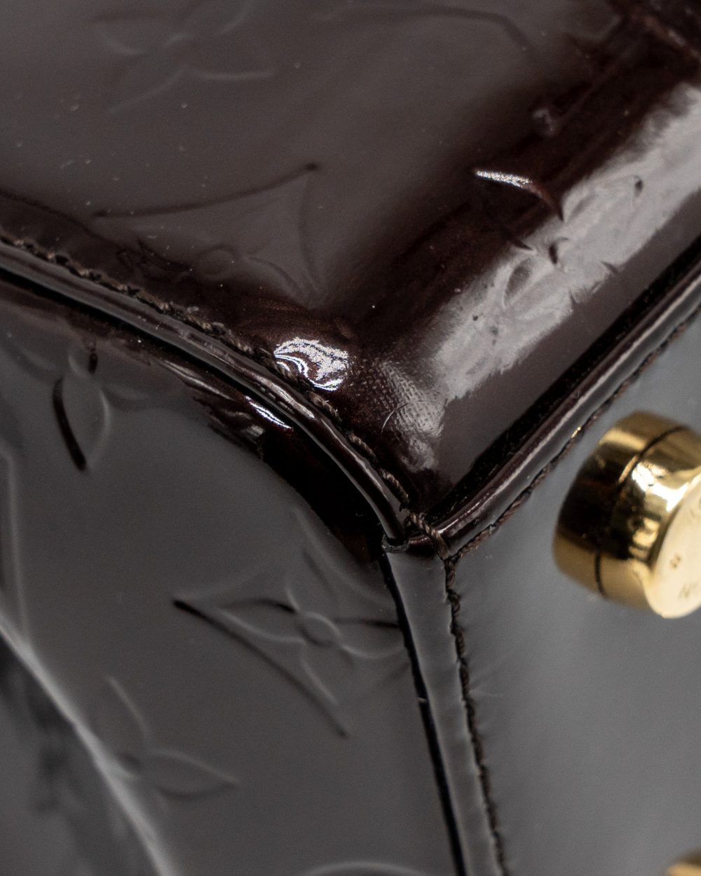 AAA Replica Louis Vuitton LV VERNIS BREA MM BAG MONOGRAM PATENT AMARANTE GHW