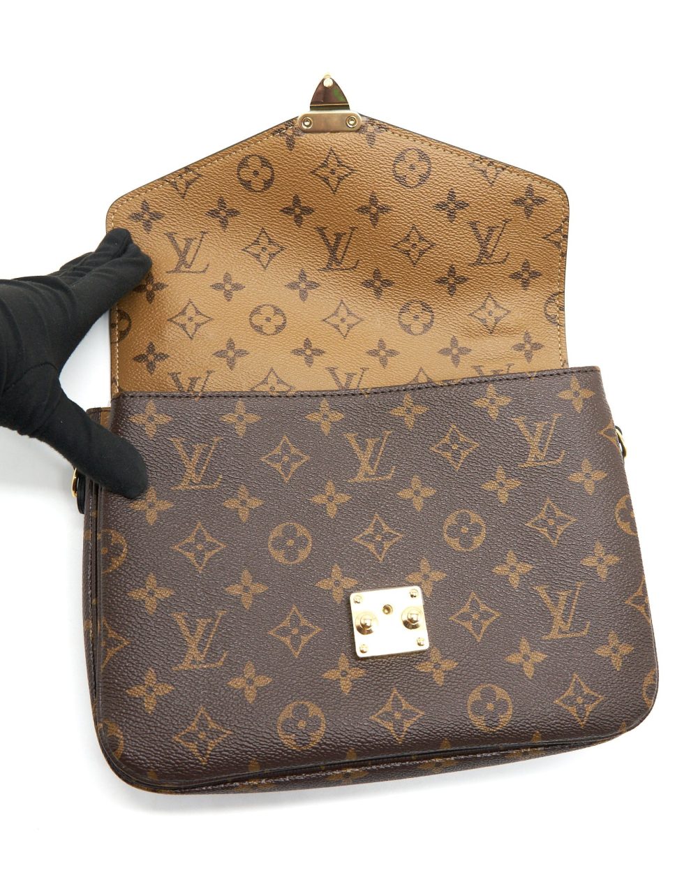 AAA Replica Louis Vuitton LV MONOGRAM REVERSE CANVAS POCHETTE METIS