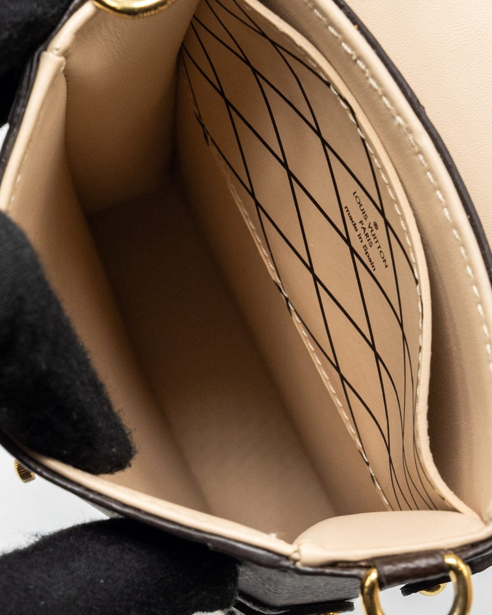 AAA Replica Louis Vuitton LV VERTICAL TRUNK POCHETTE WITH CHAIN MONOGRAM REVERSE CANVAS GHW