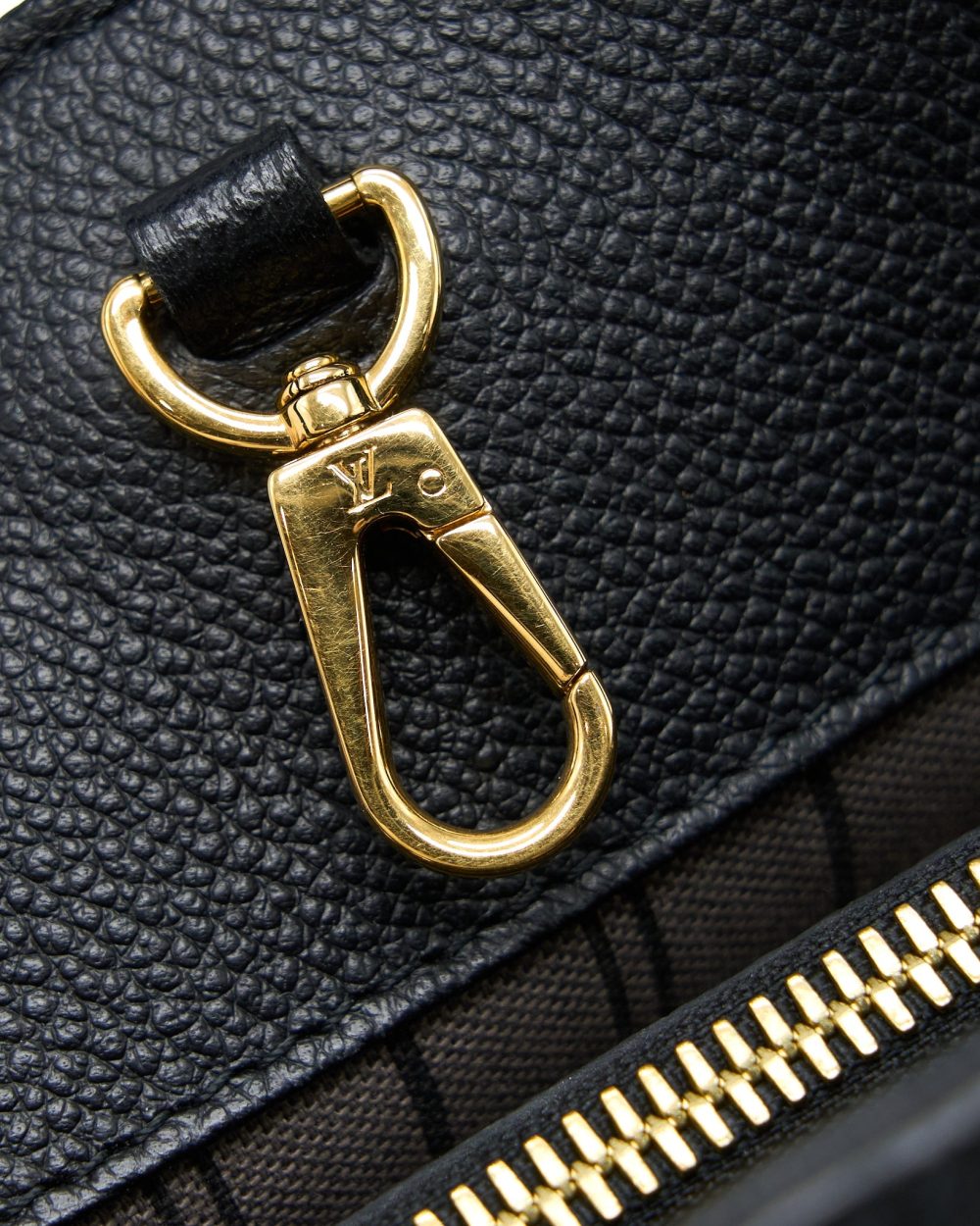 AAA Replica Louis Vuitton LV MONTAIGNE MM MONOGRAM EMPREINTE BLACK GHW