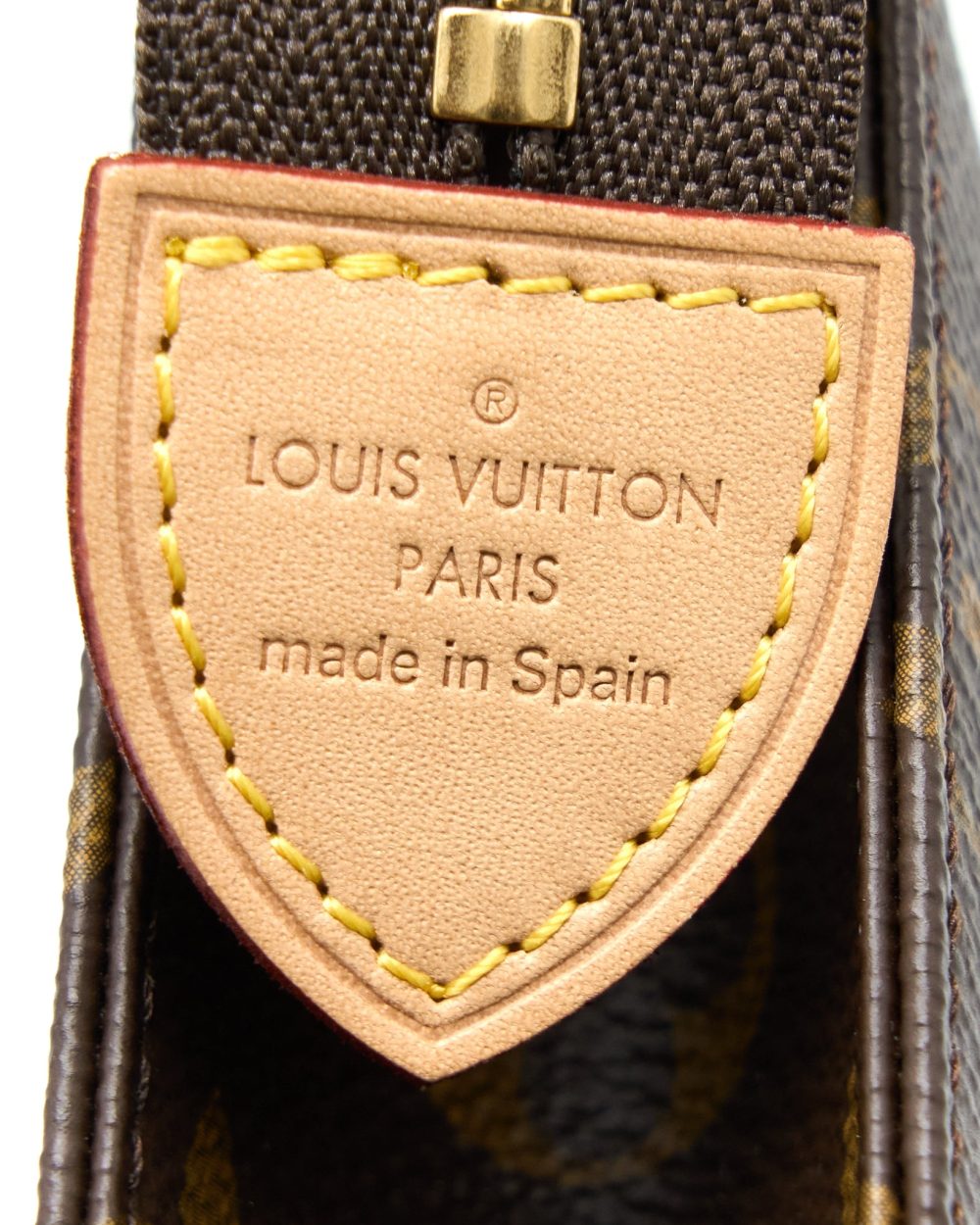 AAA Replica Louis Vuitton LV TOILETRY POCHETTE 26 MONOGRAM CANVAS GHW