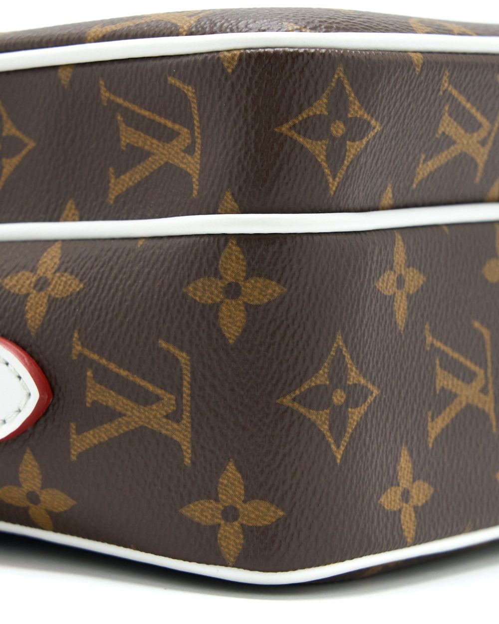 AAA Replica Louis Vuitton LV X NBA NIL MESSENGER MONOGRAM CANVAS GHW