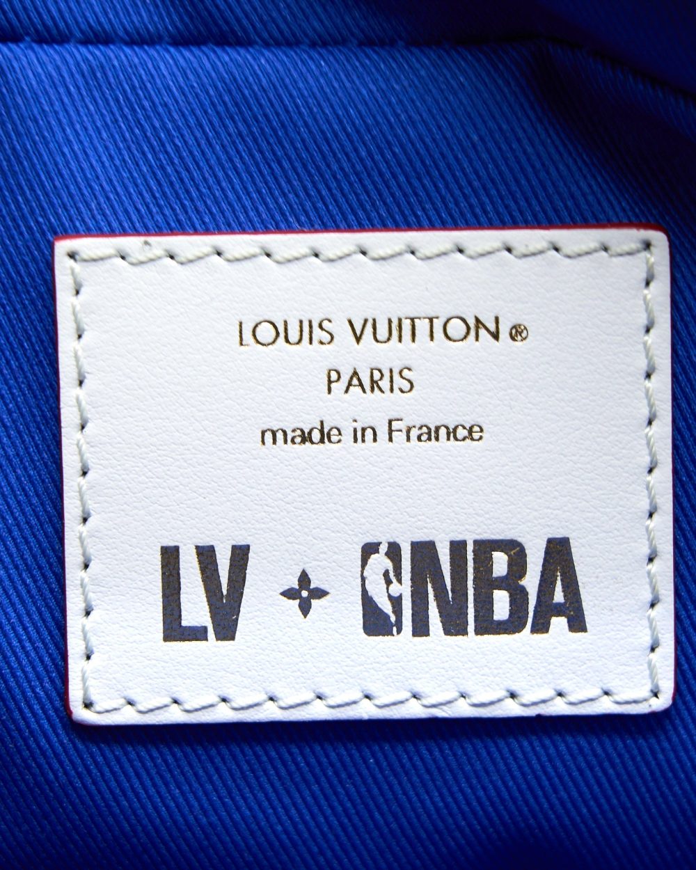 AAA Replica Louis Vuitton LV X NBA NIL MESSENGER MONOGRAM CANVAS GHW