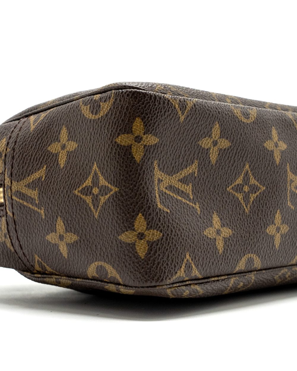 AAA Replica Louis Vuitton LV VINTAGE TROUSSE TOILETTE 28 COSMETIC BAG MONOGRAM CANVAS GHW