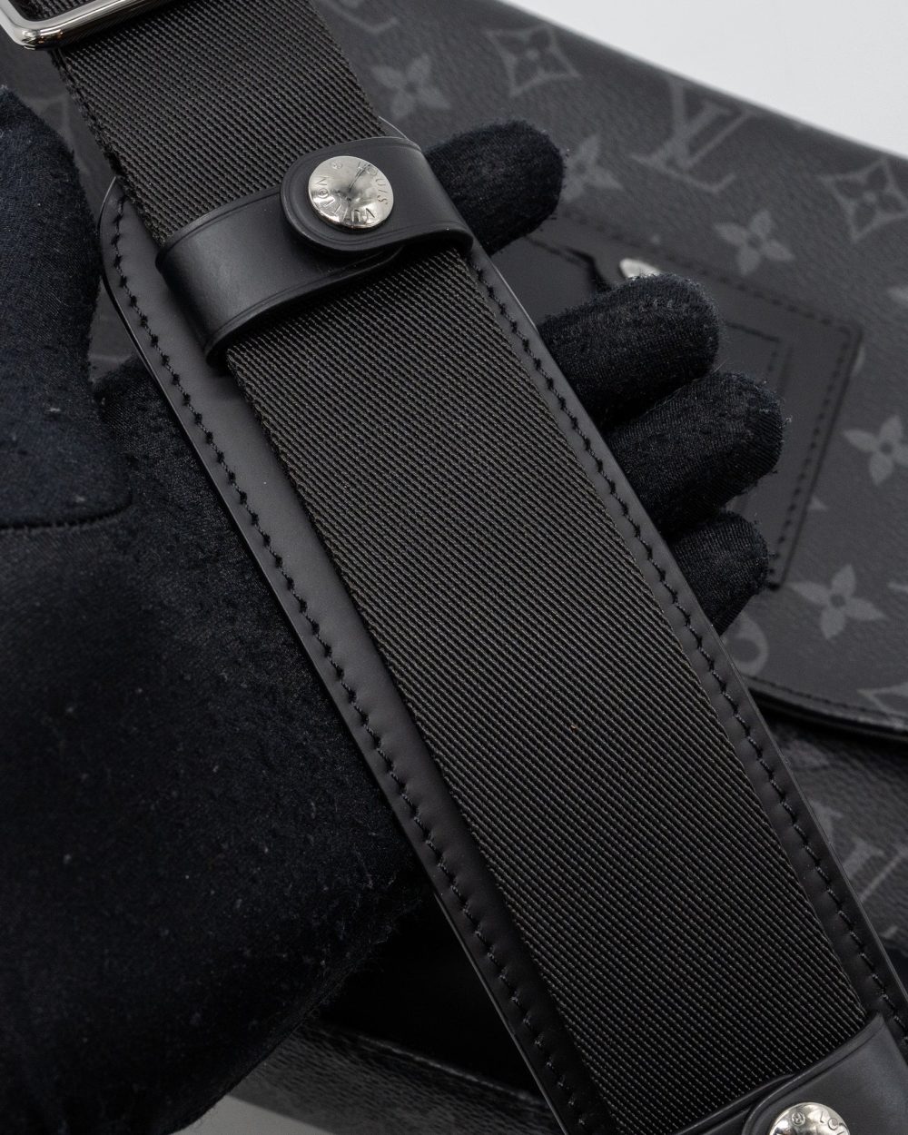 AAA Replica Louis Vuitton LV MESSENGER PM VOYOGER MONOGRAM ECLIPSE CANVAS BLACK SHW