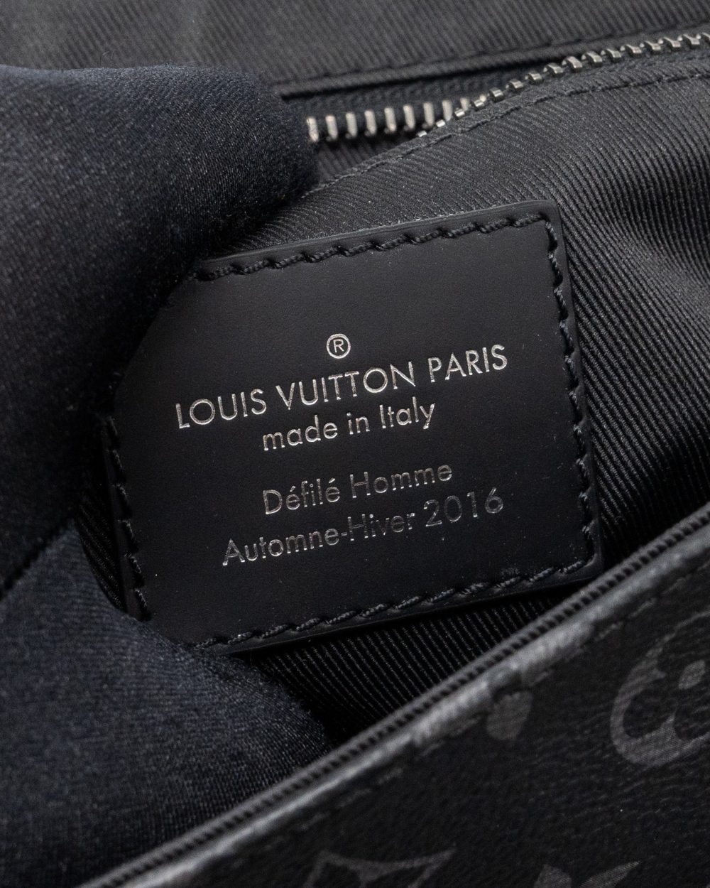 AAA Replica Louis Vuitton LV MESSENGER PM VOYOGER MONOGRAM ECLIPSE CANVAS BLACK SHW