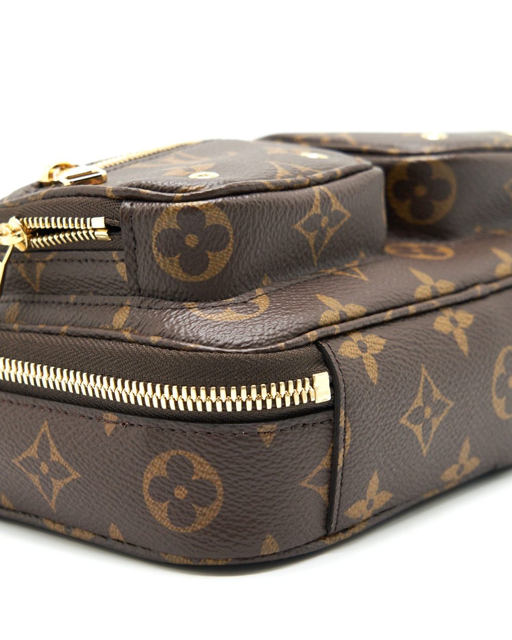 AAA Replica Louis Vuitton LV UTILITY CROSSBODY MONOGRAM CANVAS BAG