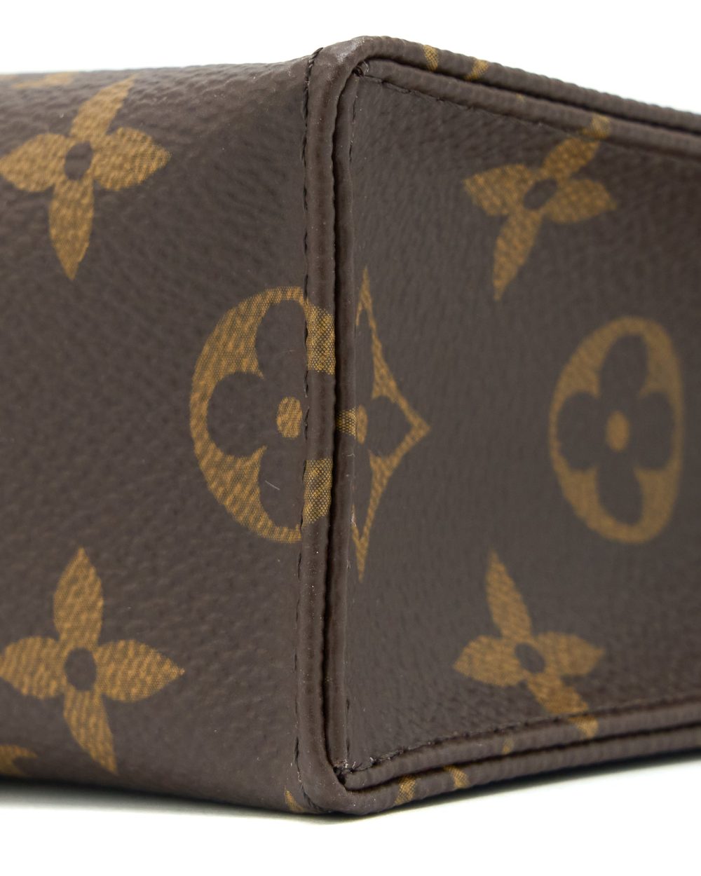 AAA Replica Louis Vuitton LV TOILETRY POCHETTE 26 MONOGRAM CANVAS GHW