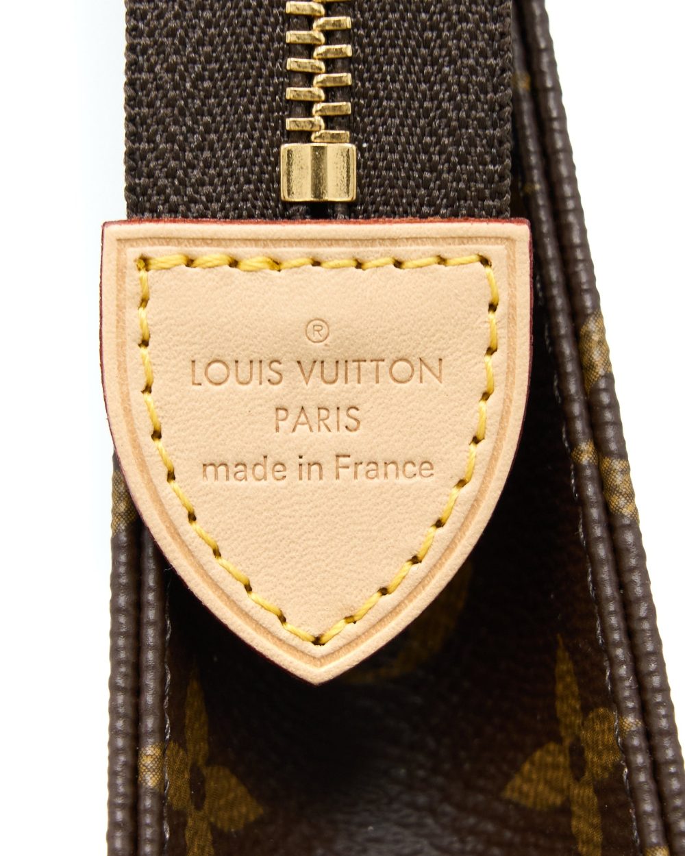 AAA Replica Louis Vuitton LV TOILETRY POCHETTE 26 MONOGRAM CANVAS GHW