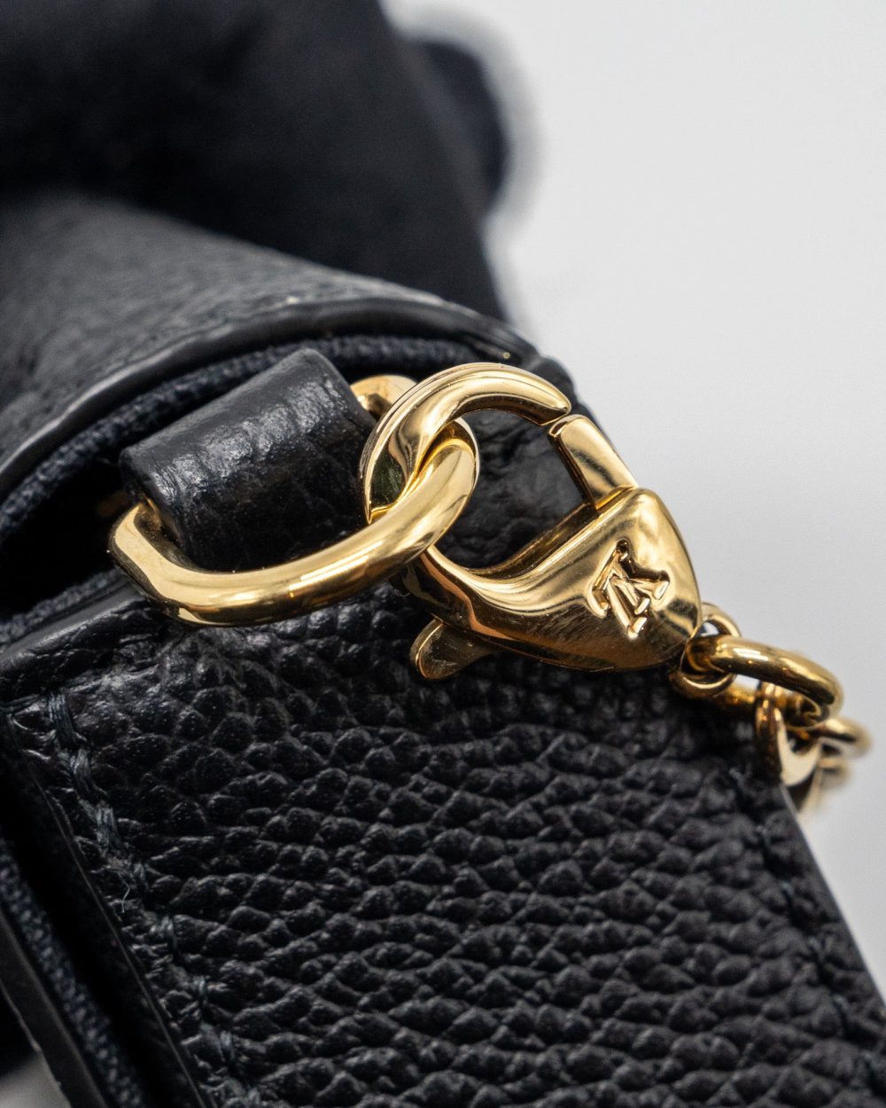 AAA Replica Louis Vuitton LV FELICIE POCHETTE MONOGRAM EMPREINTE BLACK GHW(NEW VERSION)