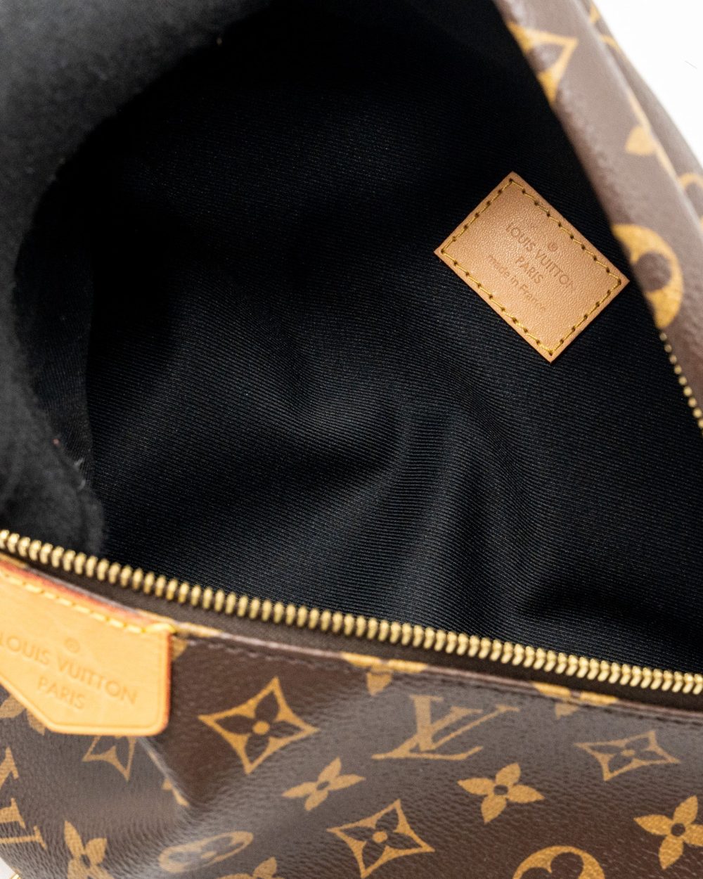 AAA Replica Louis Vuitton LV BUMBAG MONOGRAM CANVAS GHW