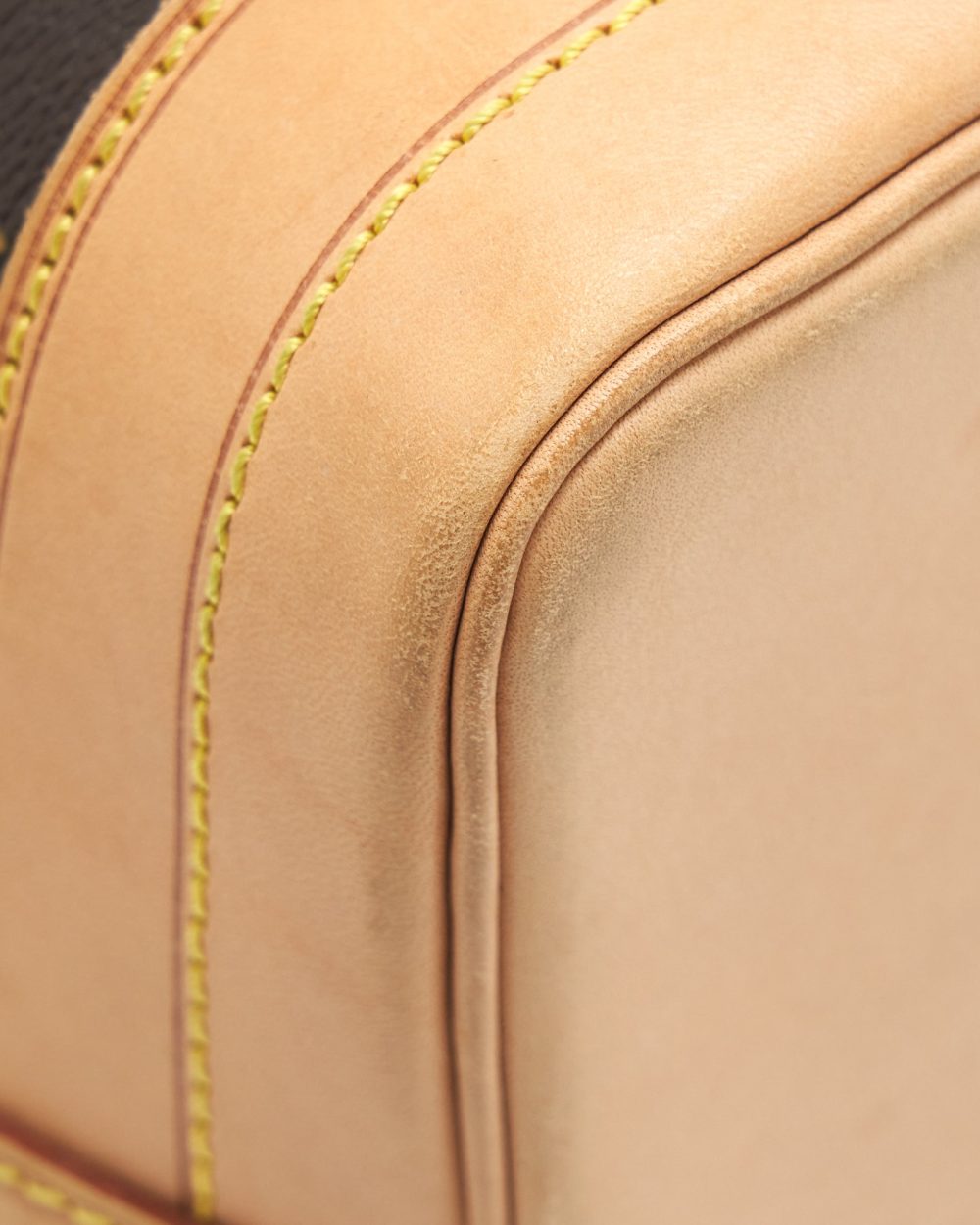AAA Replica Louis Vuitton LV NEO NOE GM MONOGRAM CANVAS YEAR 2011