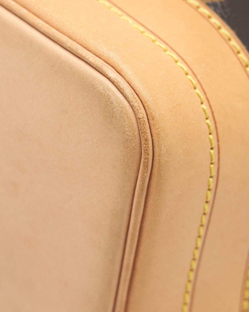 AAA Replica Louis Vuitton LV NEO NOE GM MONOGRAM CANVAS YEAR 2011