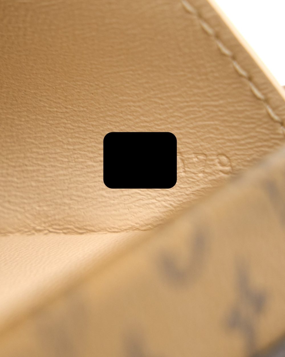 AAA Replica Louis Vuitton LV PETITE MALLE MONAGRAM REVERSE CANVAS GHW