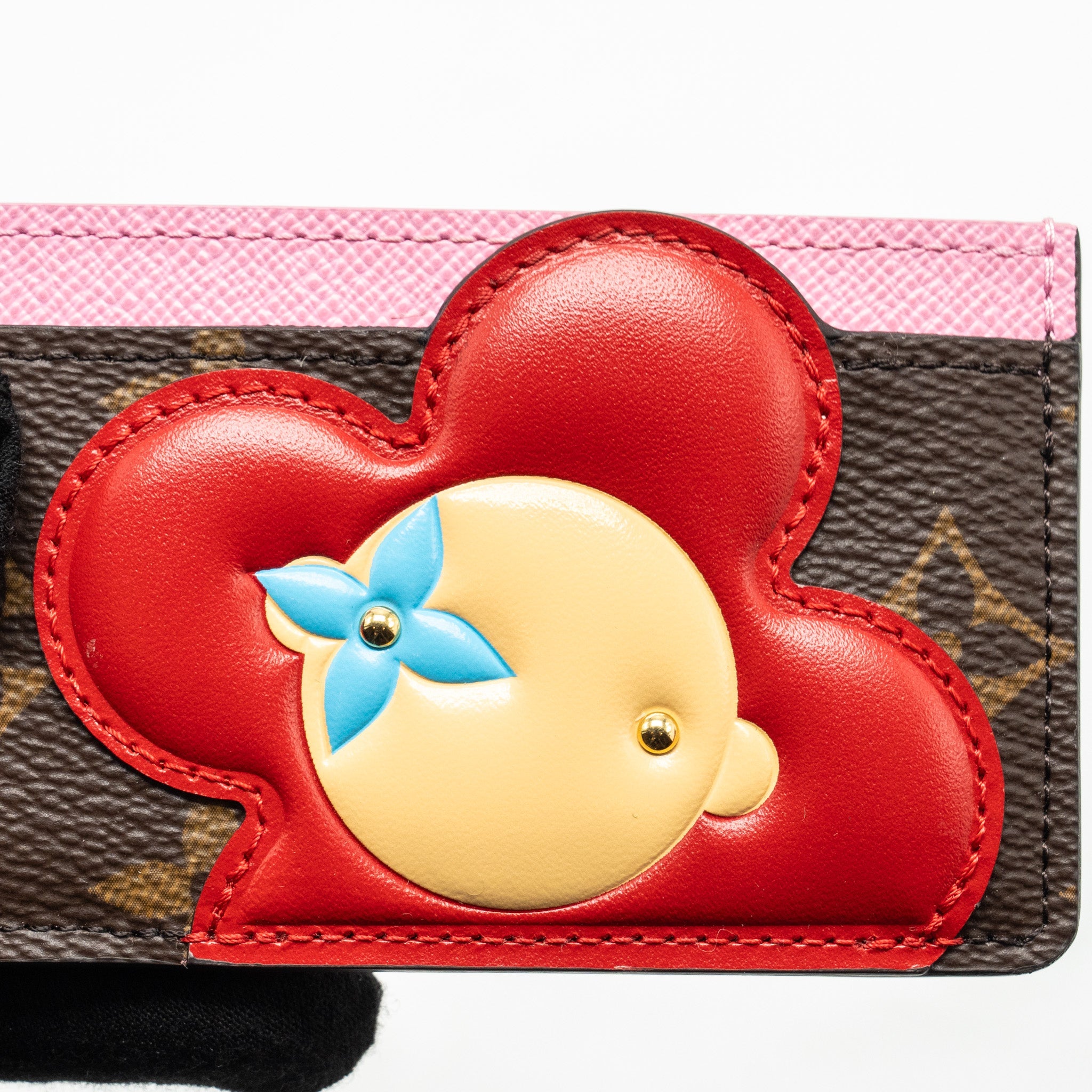 AAA Replica Louis Vuitton LV 2023 CHRISTMAS VIVIENNE CARD HOLDER MONOGRAM CANVAS PALE PINK