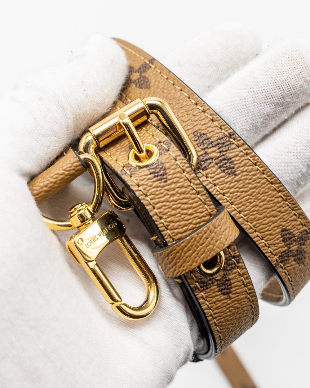 AAA Replica Louis Vuitton LV POCHETTE METIS MONOGRAM REVERSE CANVAS GHW