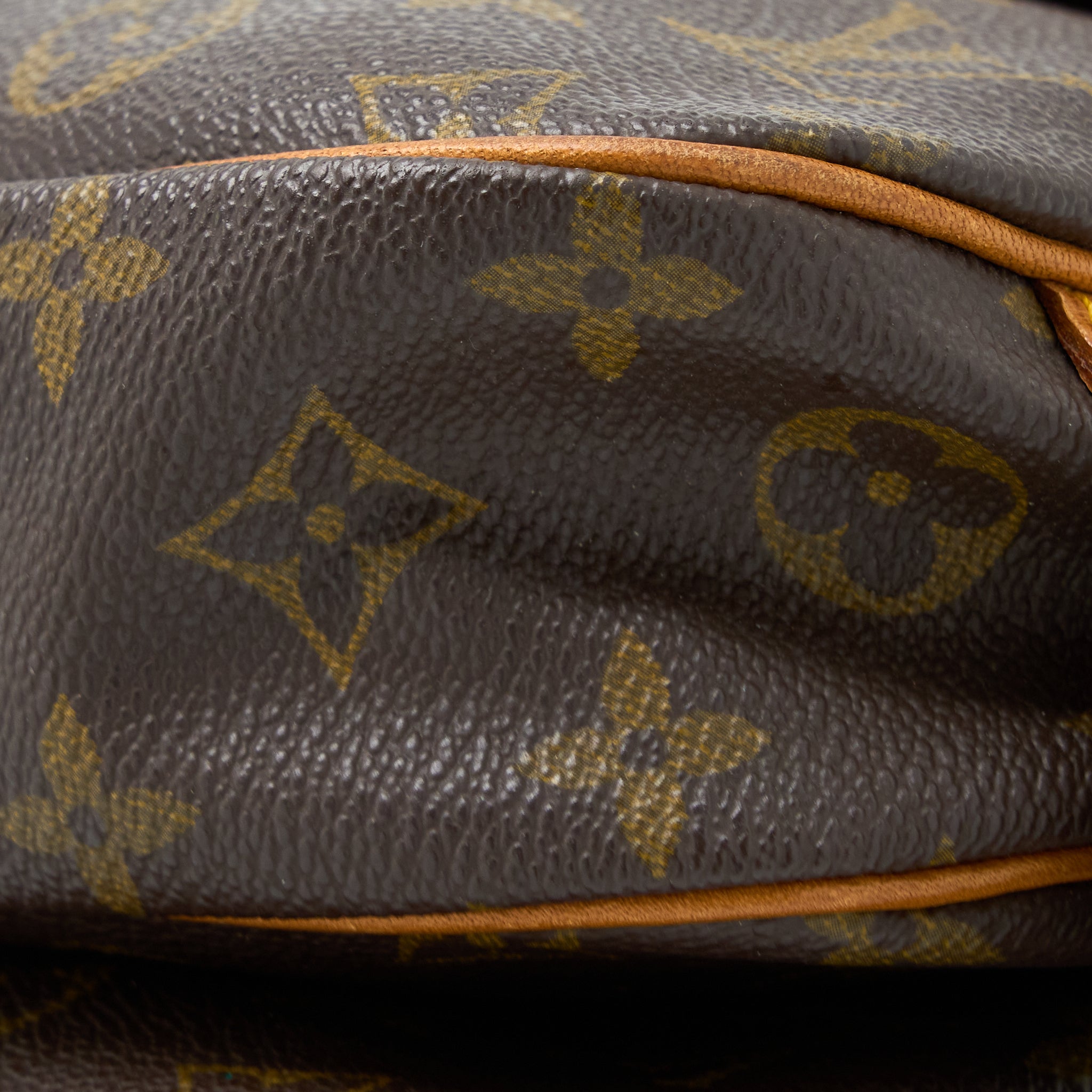 AAA Replica Louis Vuitton LV VINTAGE SAUMUR CLOTH CROSSBODY BAG MONOGRAM CANVAS GHW