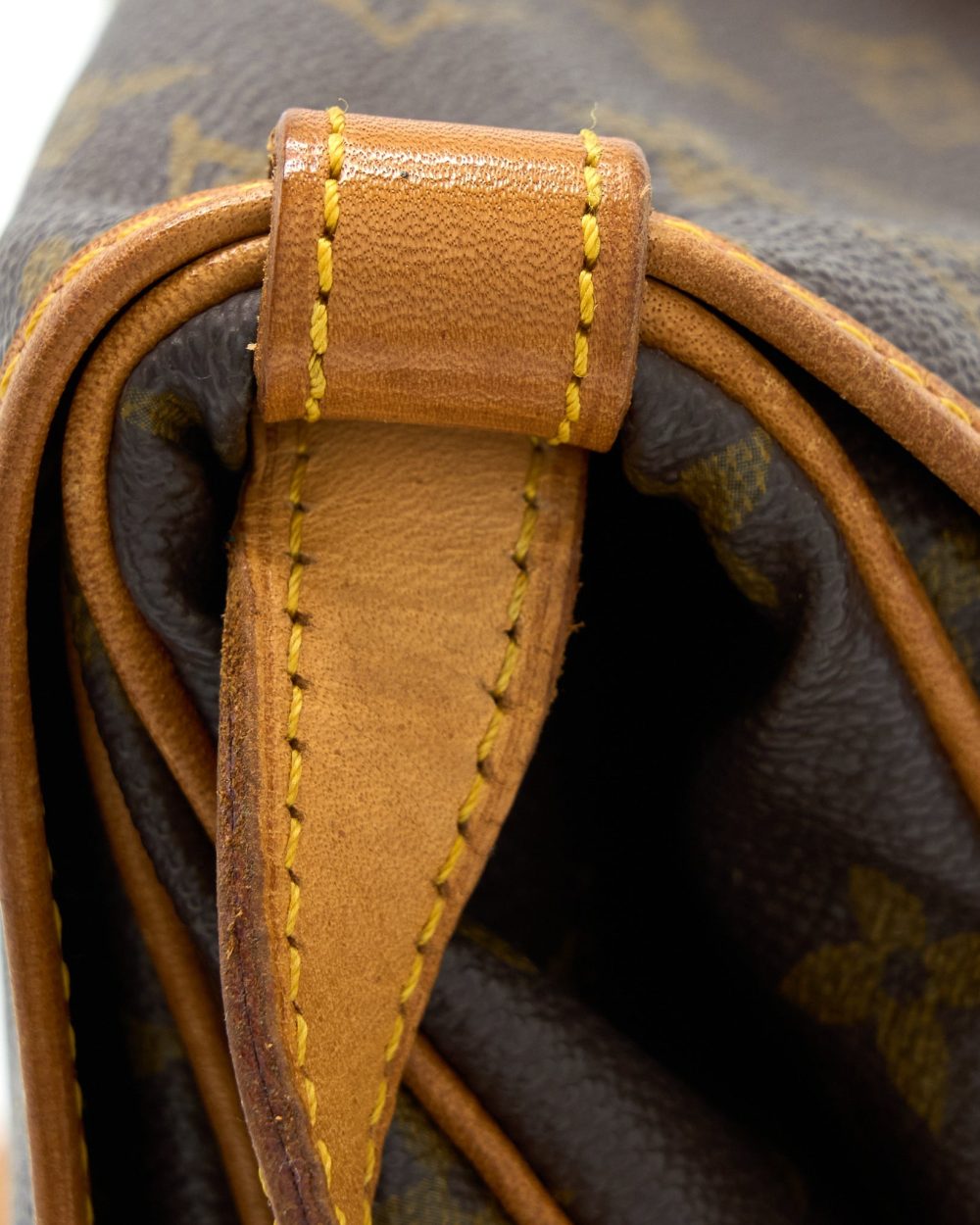 AAA Replica Louis Vuitton LV VINTAGE SAUMUR CLOTH CROSSBODY BAG MONOGRAM CANVAS GHW