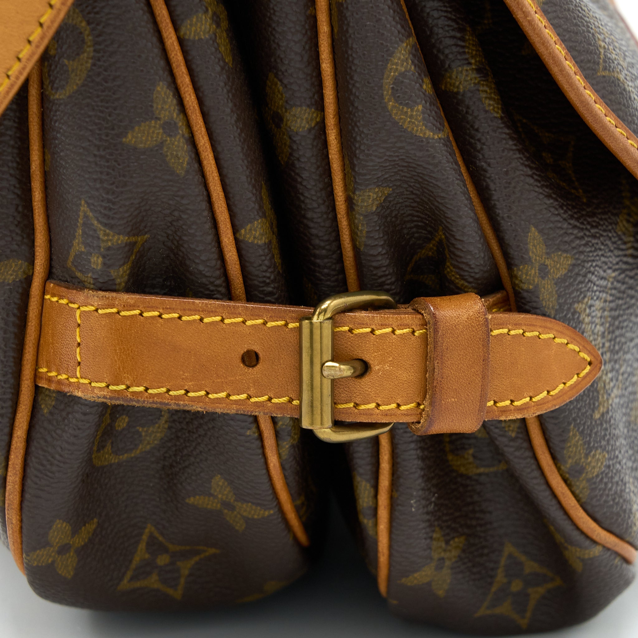 AAA Replica Louis Vuitton LV VINTAGE SAUMUR CLOTH CROSSBODY BAG MONOGRAM CANVAS GHW