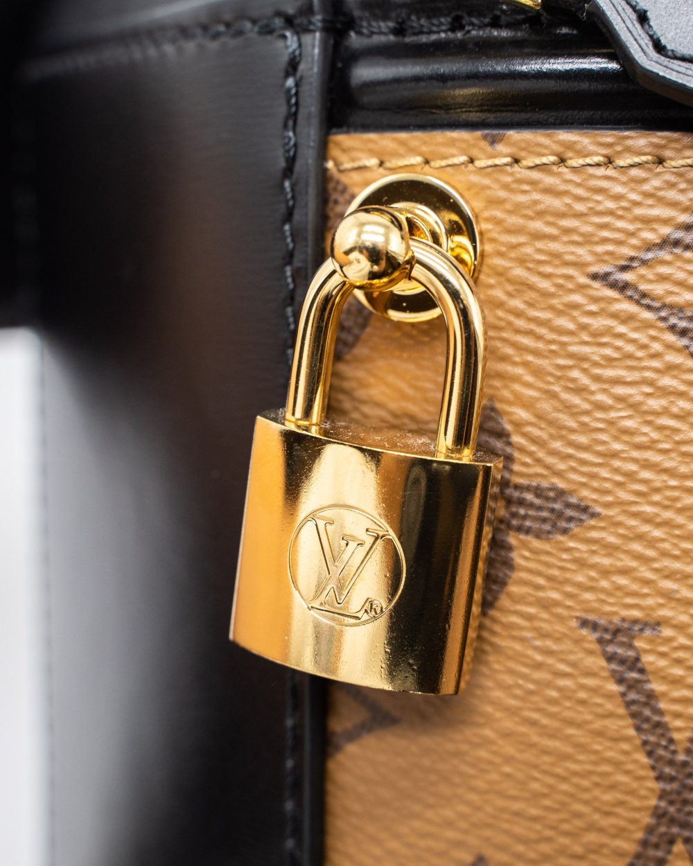 AAA Replica Louis Vuitton LV CANNES MONOGRAM REVERSE CANVAS GHW(NEW VERSION)