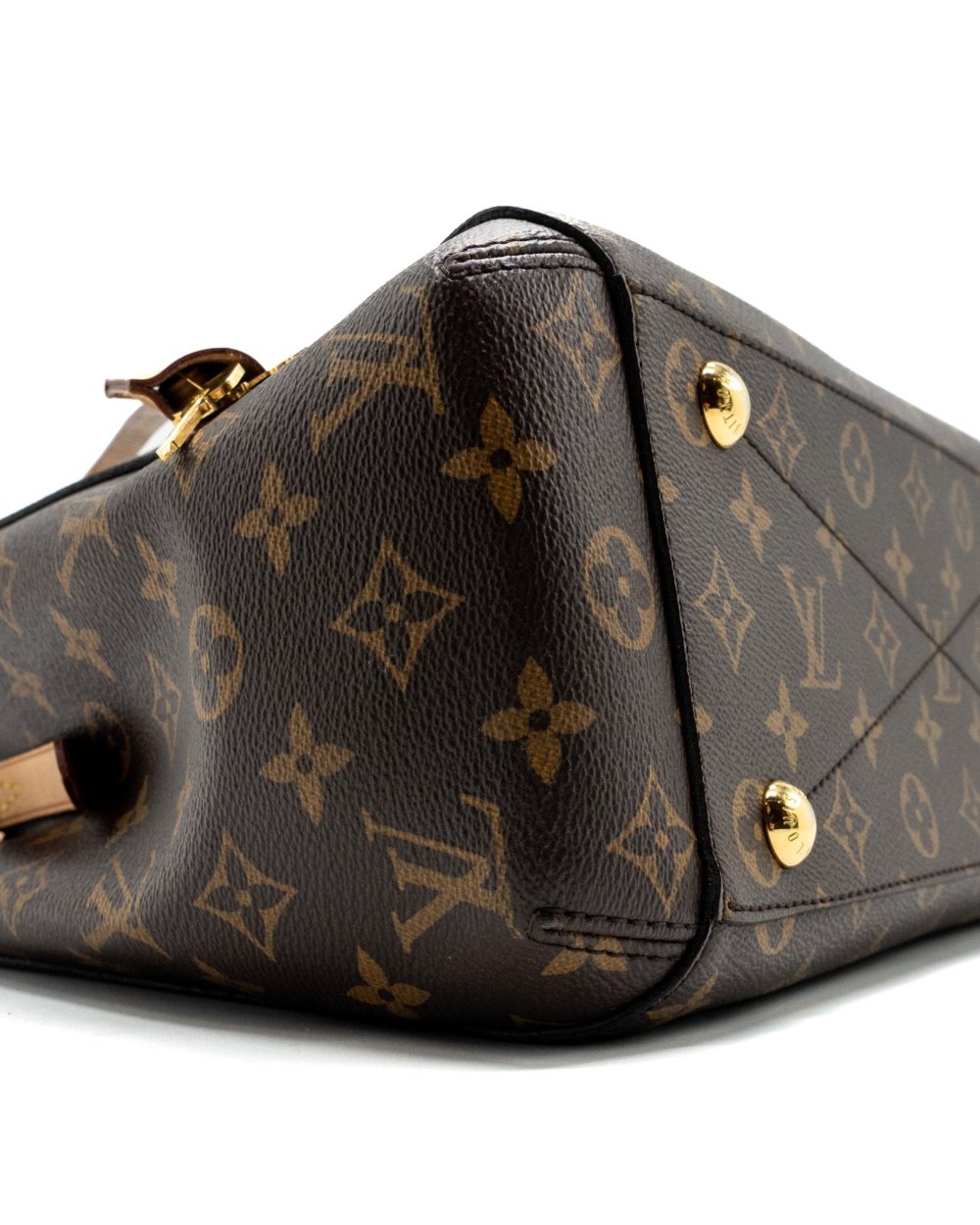 AAA Replica Louis Vuitton LV MONTAIGNE MM MONOGRAM CANVAS GHW