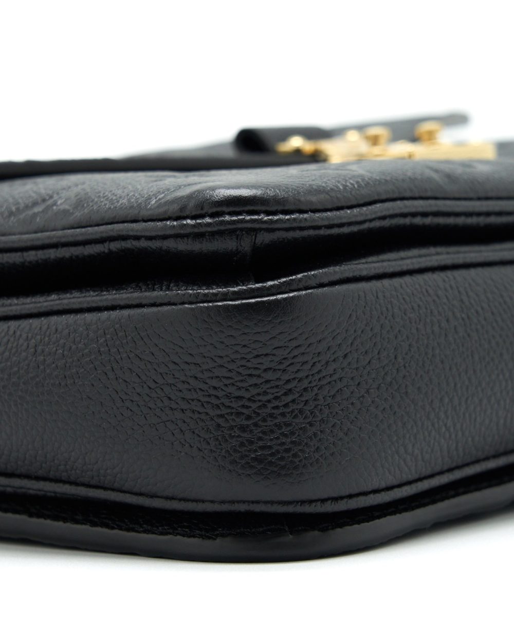 AAA Replica Louis Vuitton LV POCHETTE MÉTIS MONOGRAM EMPREINTE BLACK GHW