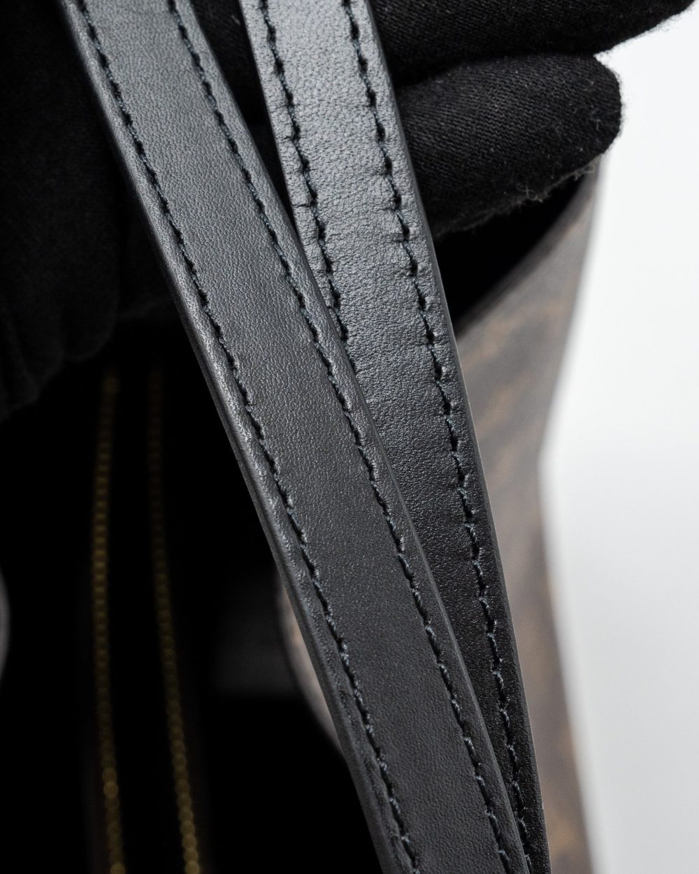 AAA Replica Louis Vuitton LV NEONOE MONOGRAM CANVAS BLACK GHW (NEW VERSION)