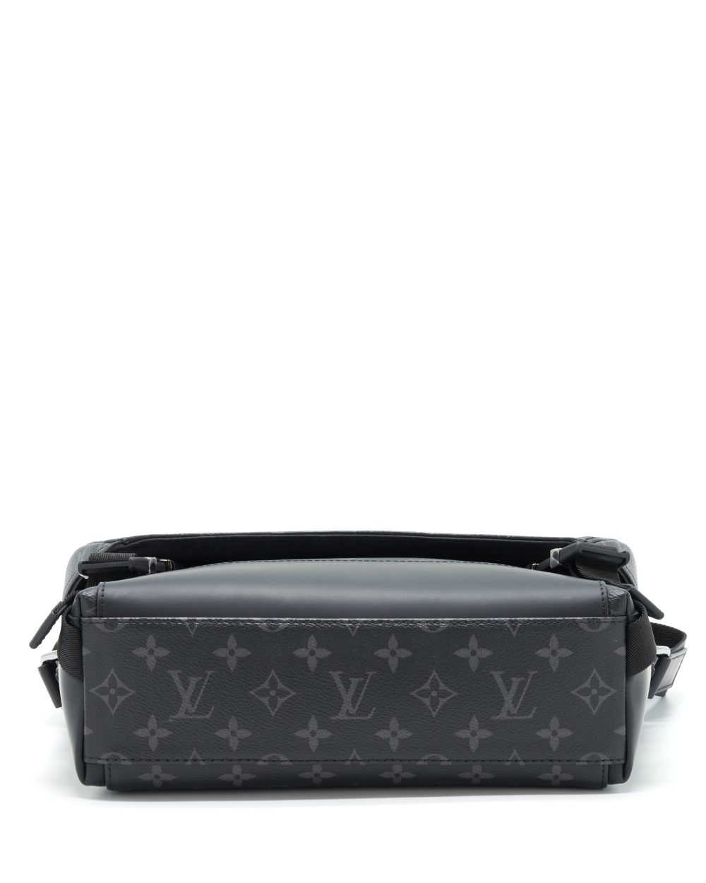 AAA Replica Louis Vuitton LV ECLIPSE VOYAGER MESSENGER BAG MONOGRAM CANVAS BLACK YEAR 2020