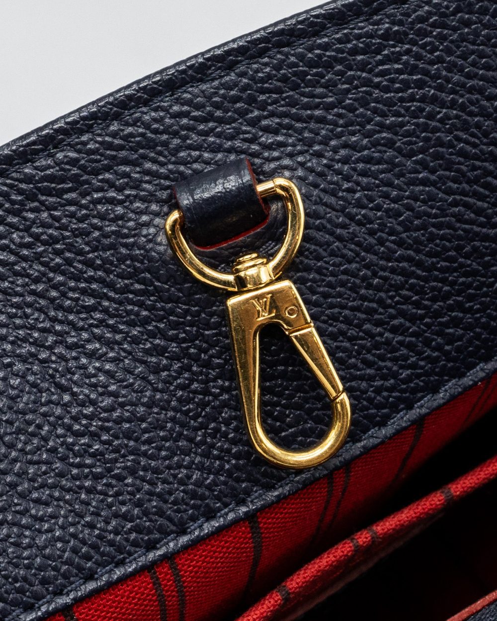AAA Replica Louis Vuitton LV MONTAIGNE MM MONOGRAM EMPREINTE NAVY GHW