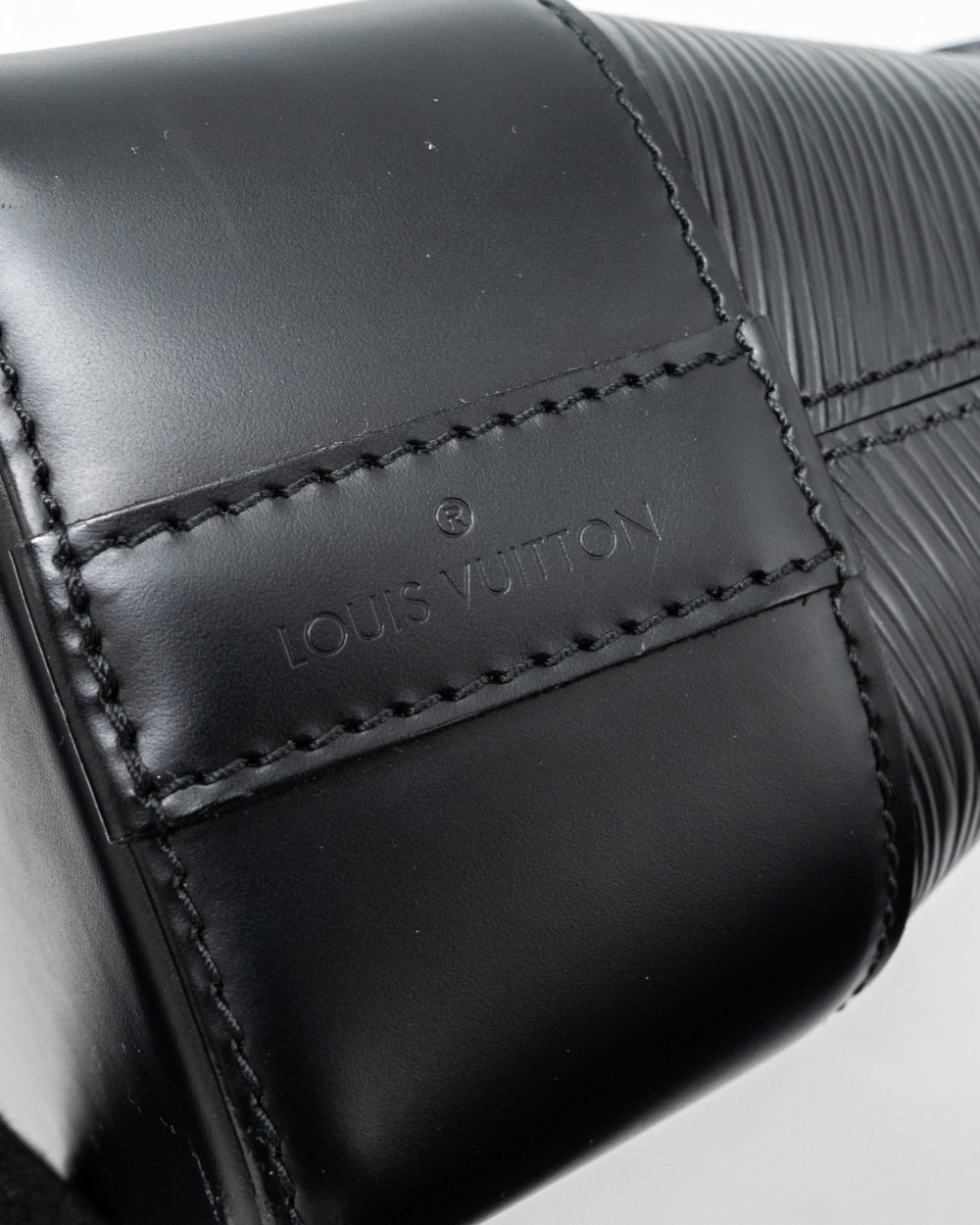 AAA Replica Louis Vuitton LV BAGATELLE PM EPI BLACK SHW