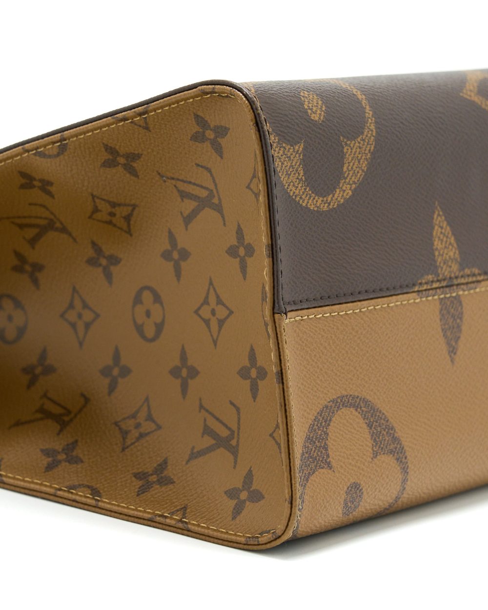 AAA Replica Louis Vuitton LV ON THE GO MM MONOGRAM REVERSE CANVAS GHW