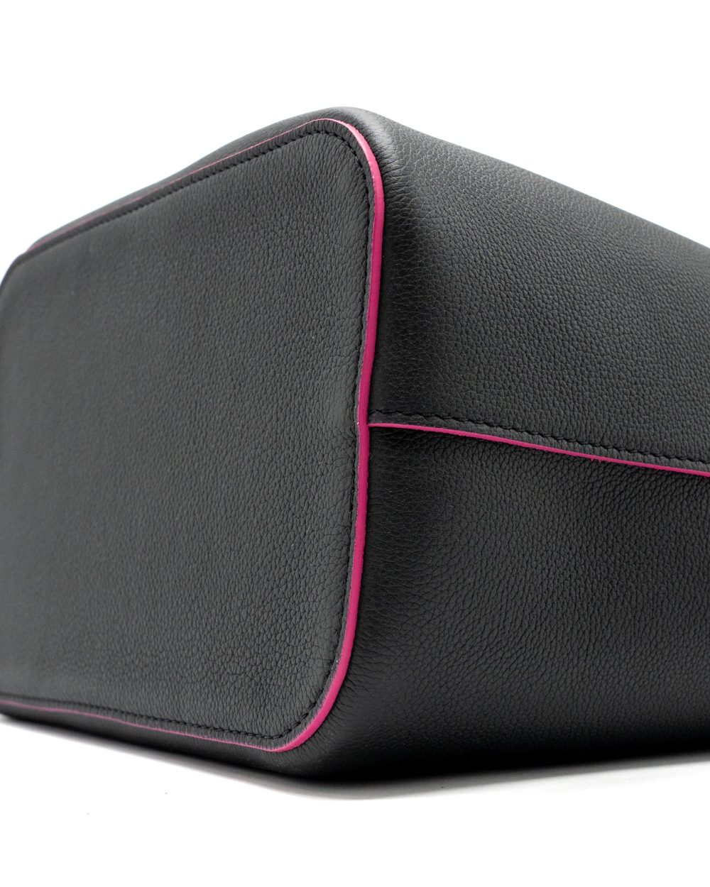 AAA Replica Louis Vuitton LV LOCKME BUCKET BAG CALFSKIN BLACK/PINK SHW