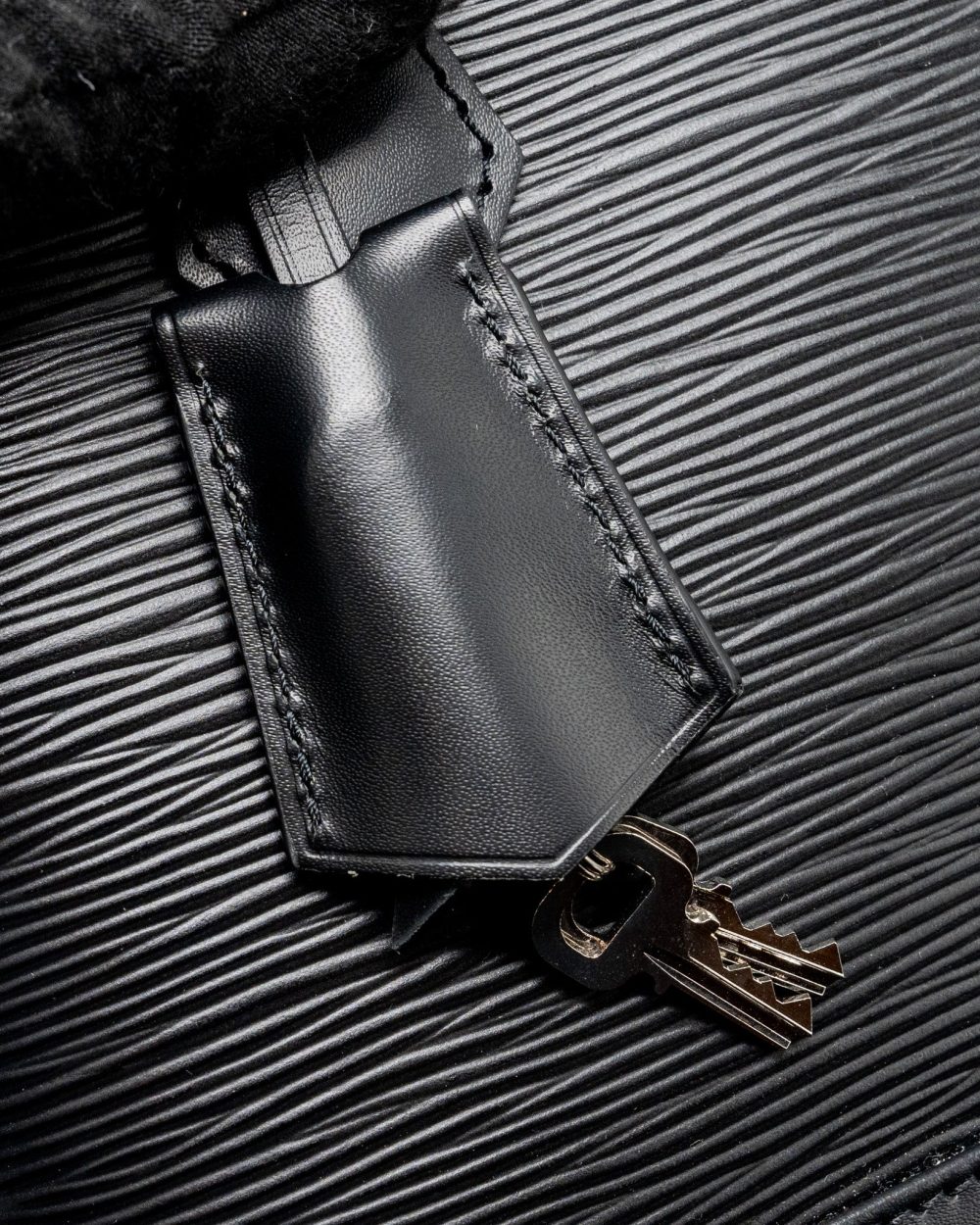 AAA Replica Louis Vuitton LV ALMA BB EPI BLACK SHW