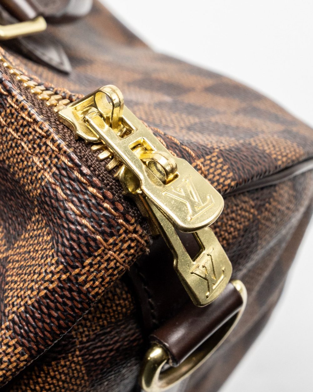 AAA Replica Louis Vuitton LV SPEEDY BANDOULIERE 30 DAMIER EBENE GHW
