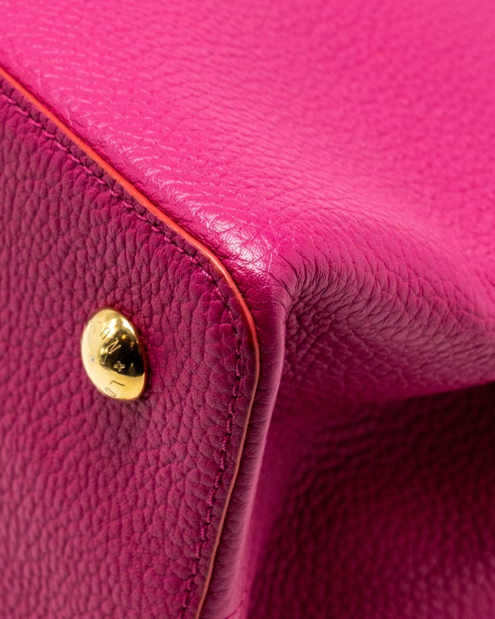 AAA Replica Louis Vuitton LV CAPUCINES GM TAURILLON PINK GHW