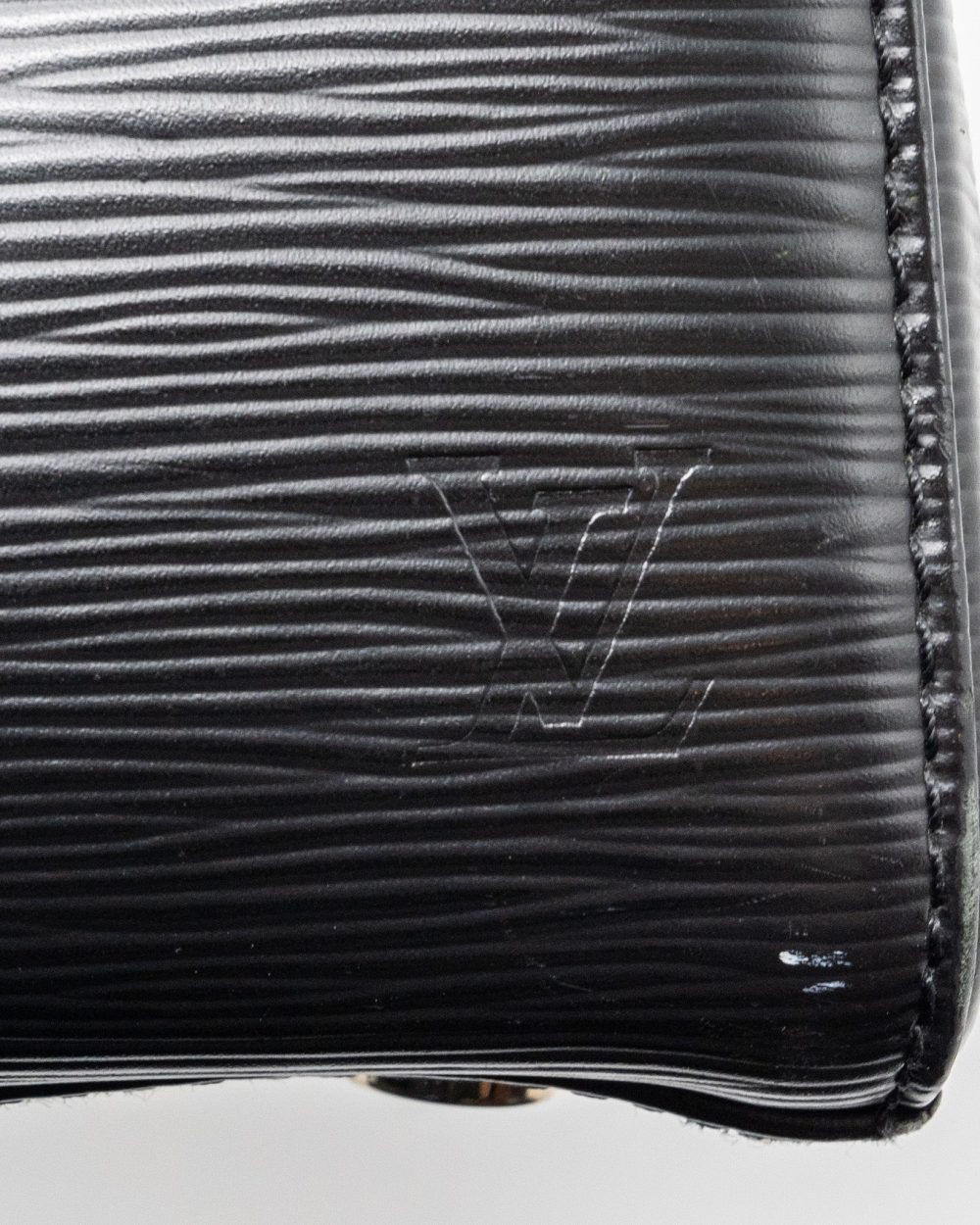 AAA Replica Louis Vuitton LV TOTE BAG EPI BLACK SHW