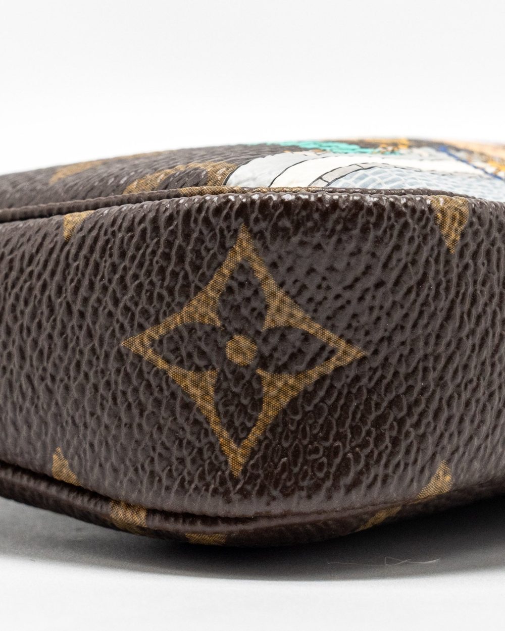 AAA Replica Louis Vuitton LV MINI POCHETTE HOLIDAY LIMITED PRINT MONOGRAM CANVAS GHW