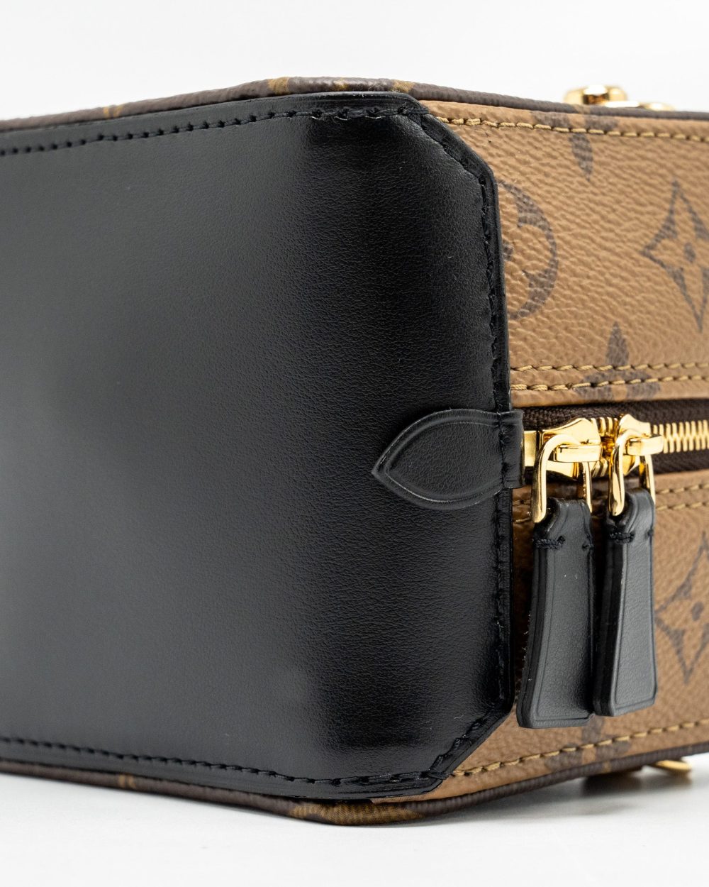 AAA Replica Louis Vuitton LV DICE BAG REVERSE MONOGRAM CANVAS / LEATHER GHW