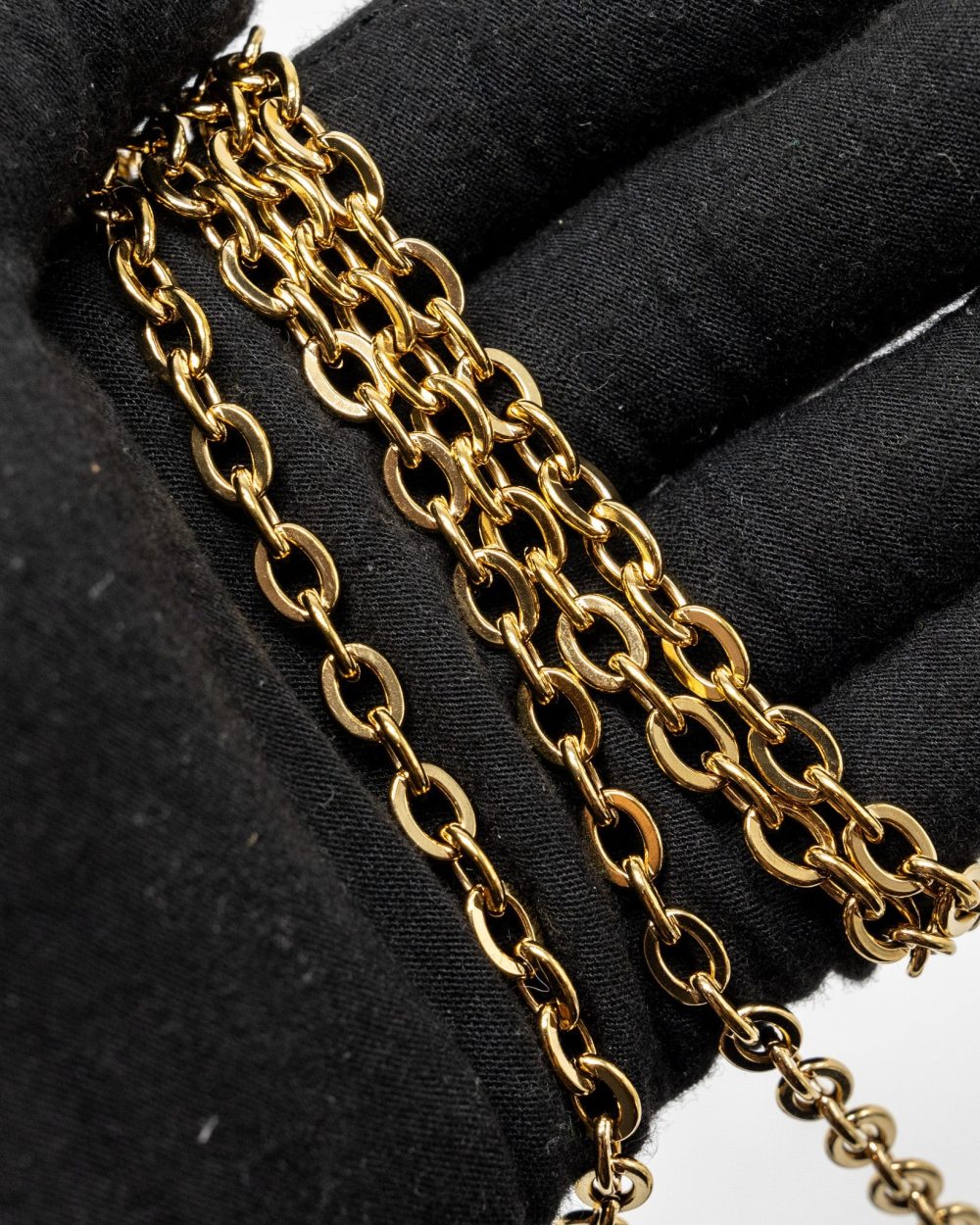AAA Replica Louis Vuitton LV DAUPHINE CHAIN WALLET MONOGRAM REVERSE CANVAS GHW
