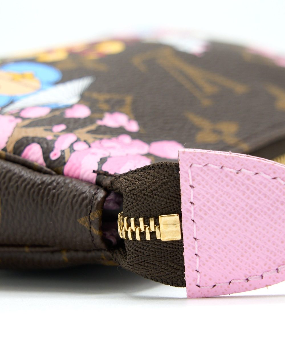 AAA Replica Louis Vuitton LV MINI POCHETTE LIMITED EDITION MONOGRAM CANVAS / PINK GHW