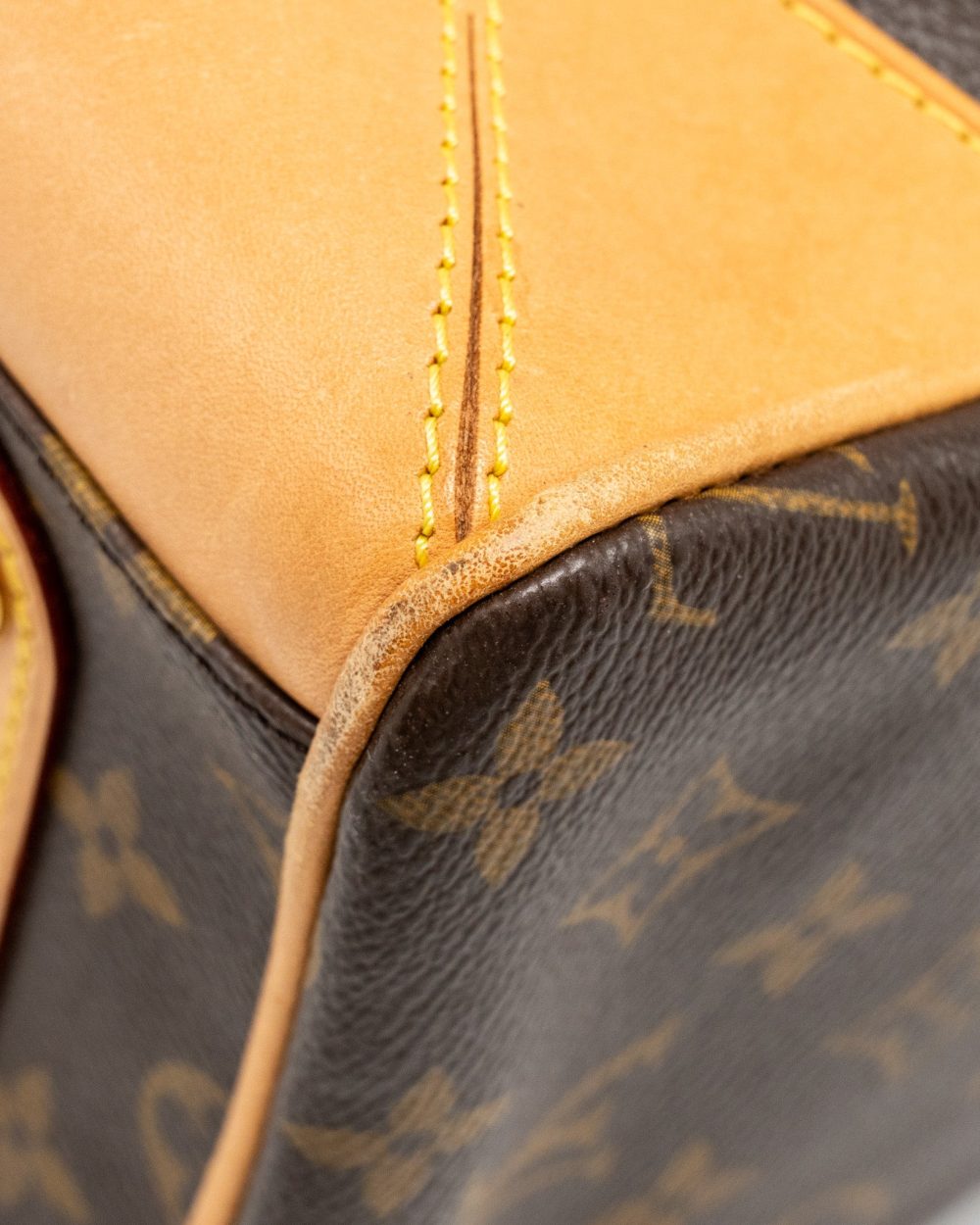 AAA Replica Louis Vuitton LV RETIRO PM MONOGRAM CANVAS GHW