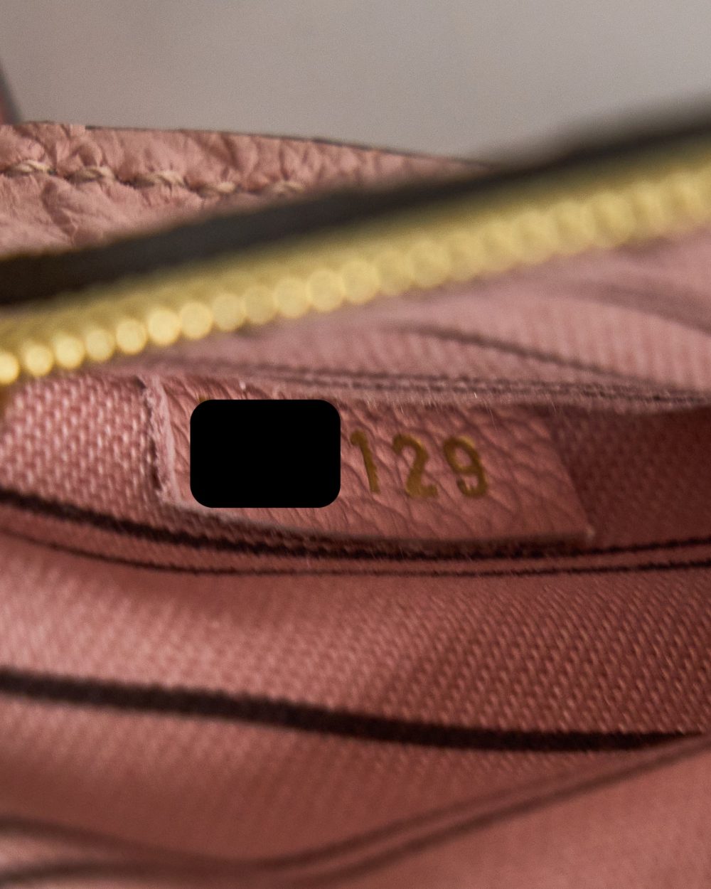 AAA Replica Louis Vuitton LV POCHETTE MÉTIS MONOGRAM EMPREINTE PINK GHW