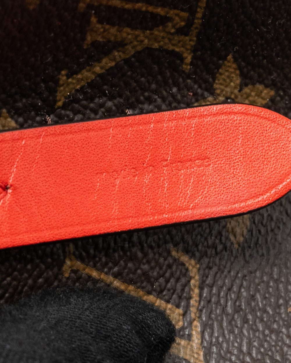 AAA Replica Louis Vuitton LV NEONOE MONOGRAM CANVAS / RED GHW