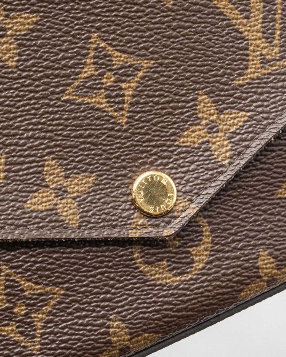 AAA Replica Louis Vuitton LV FELICIE POCHETTE MONOGRAM CANVAS / RED GHW