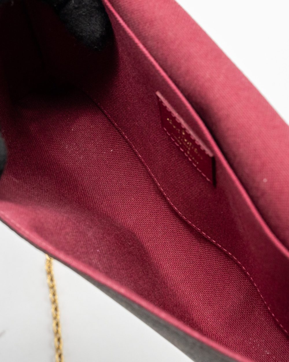 AAA Replica Louis Vuitton LV FELICIE POCHETTE MONOGRAM CANVAS / RED GHW