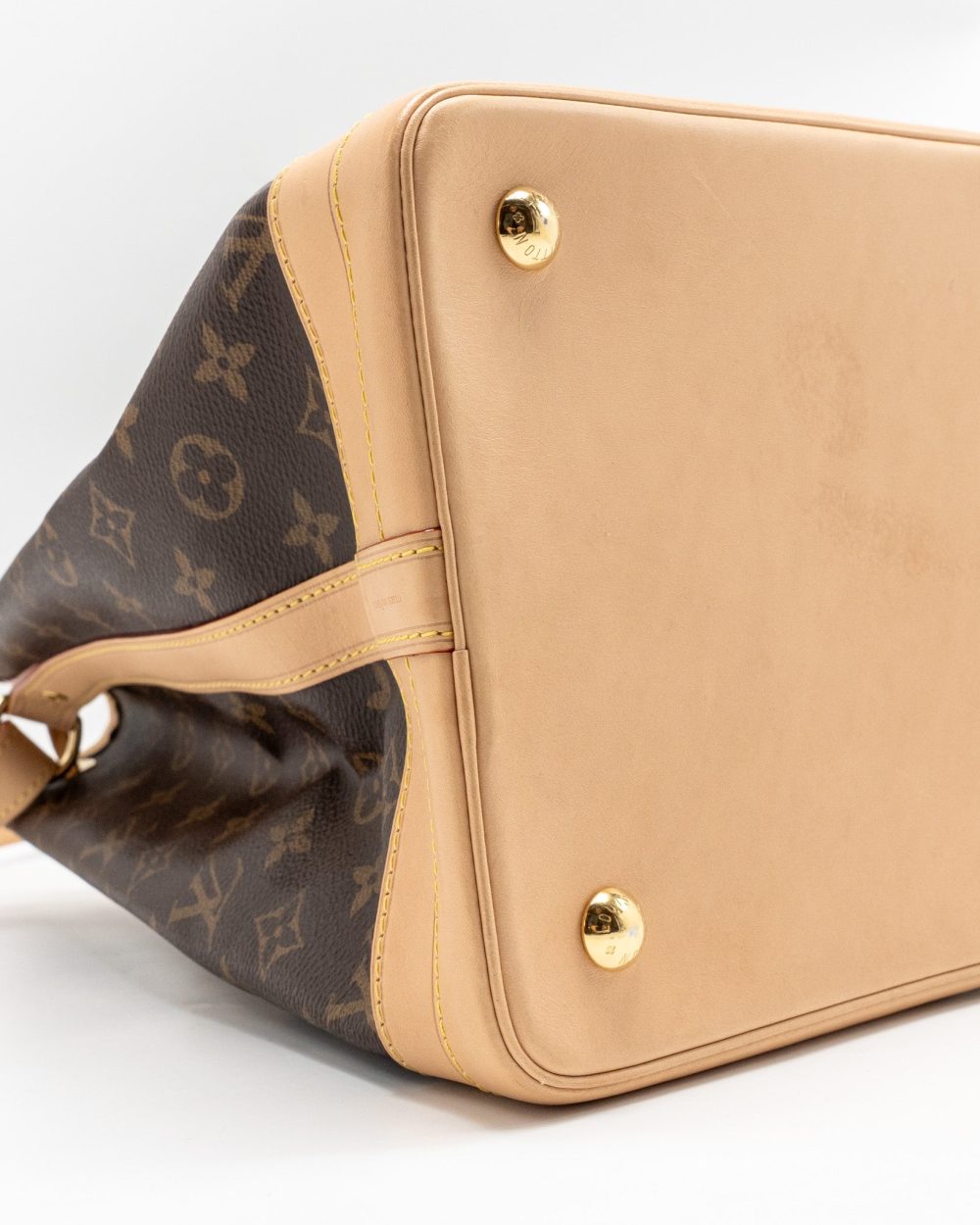 AAA Replica Louis Vuitton LV NOE BAG MONOGRAM CANVAS GHW