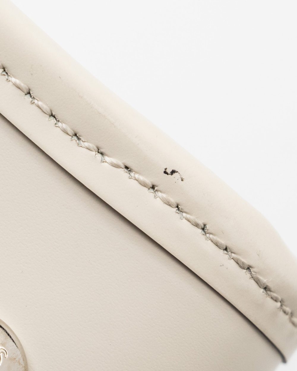 AAA Replica Louis Vuitton LV MADELEINE GM TOTE BAG EPI WHITE SHW
